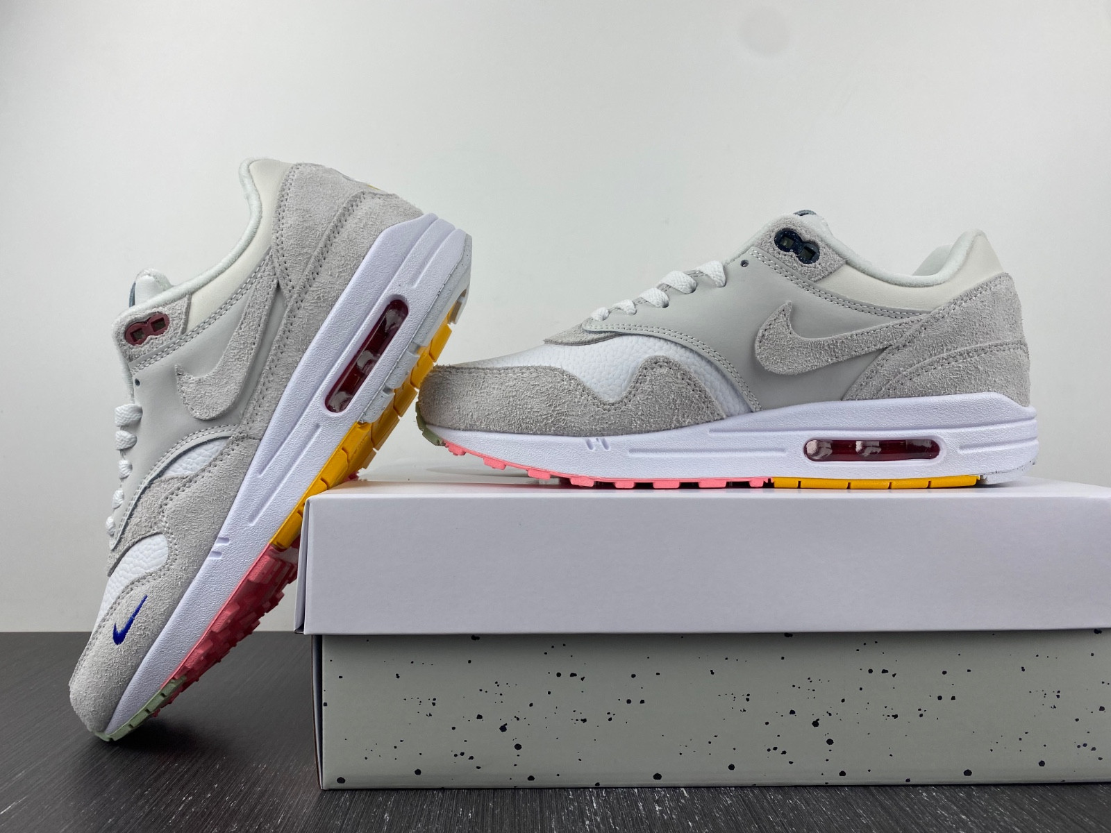 nike air max 1 pom pom polka dot fb4959-121