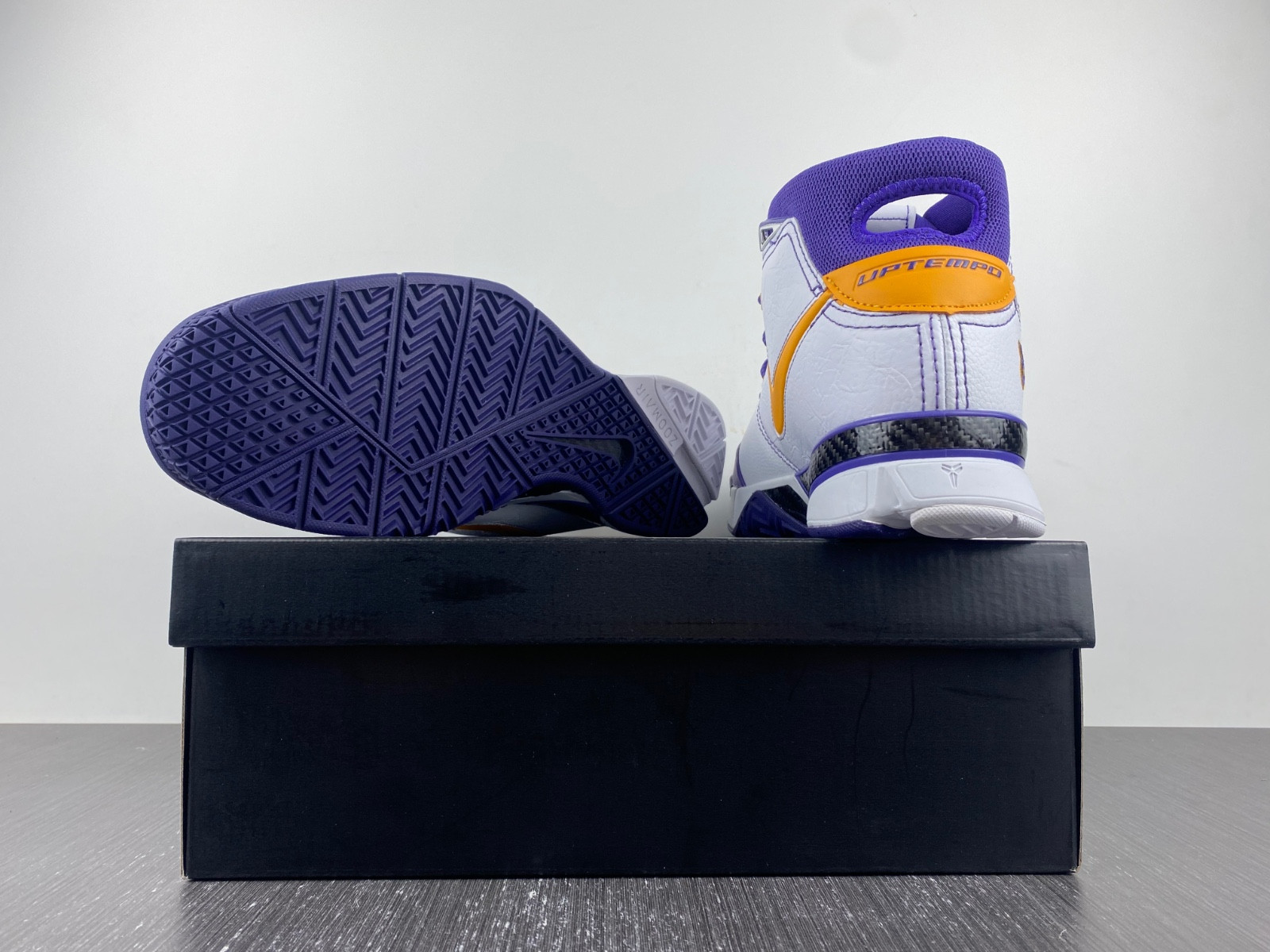 nike zoom kobe 1 protro