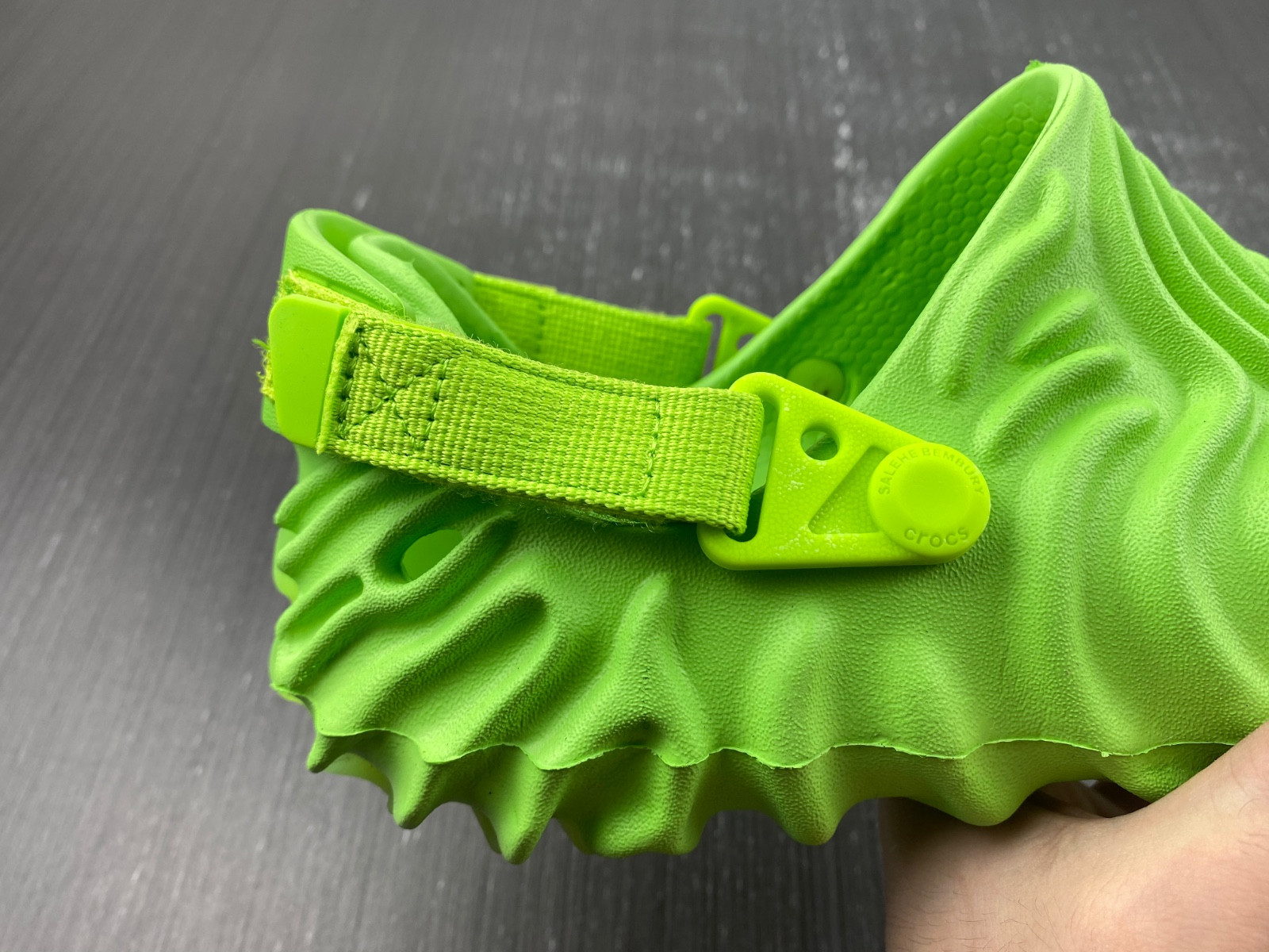 crocs pollex clog by salehe bembury crocodile 207393-30t
