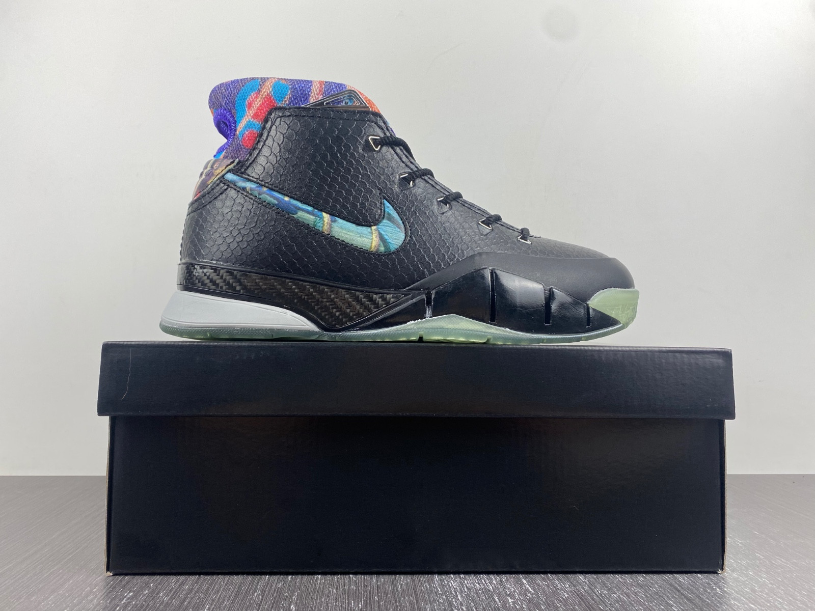 nike zoom kobe 1