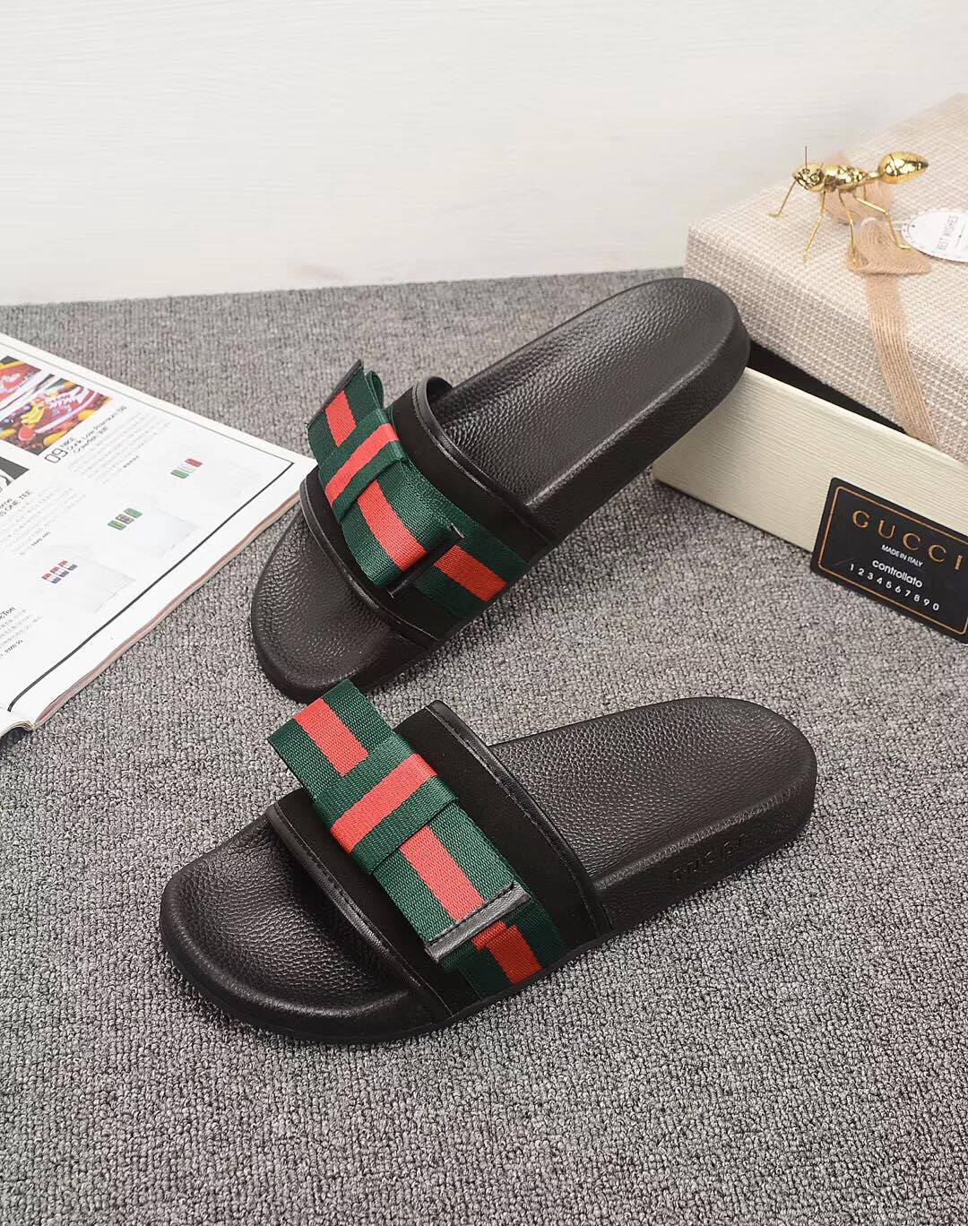 g*u*i sandals