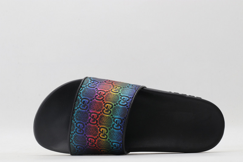 g*u*i sandals