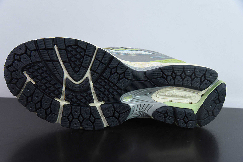 new balance sneaker