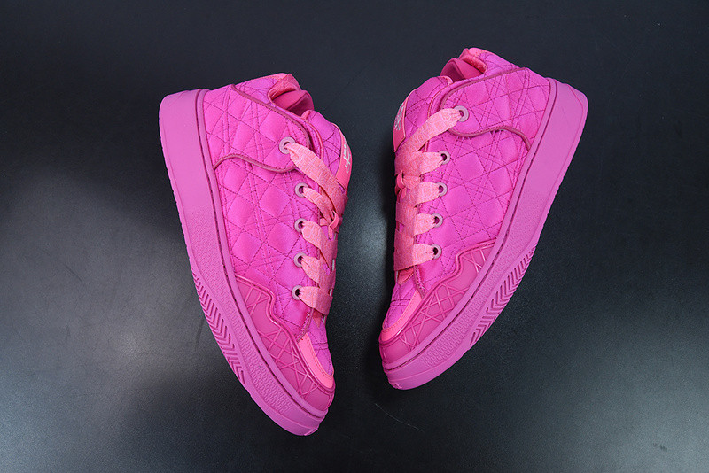 dio* sneaker