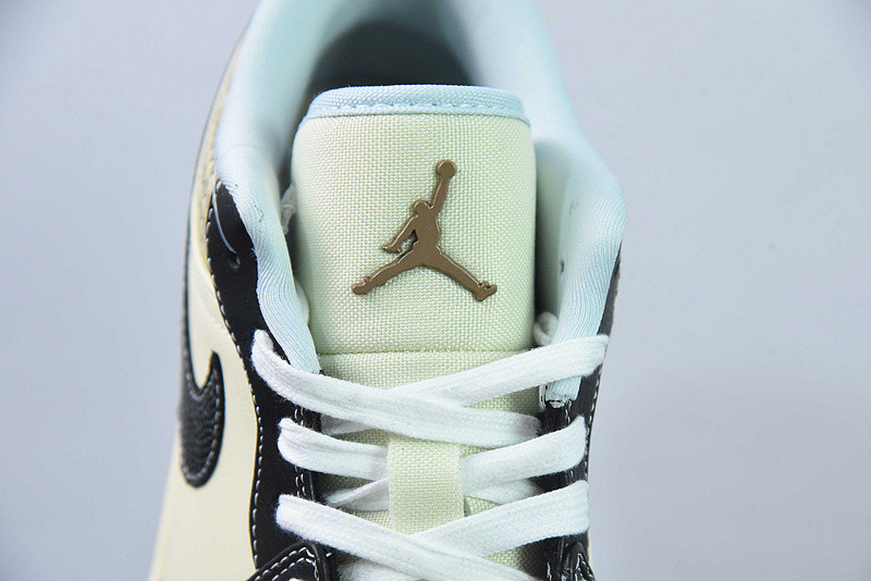 Air Jordan 1 Low SE