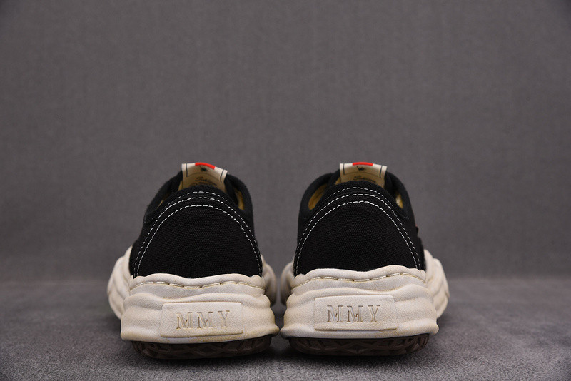 maison mihara yasuhiro sneaker