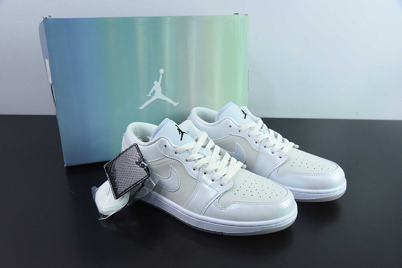 Air Jordan 1 Low WMNS Year of the Snake HF4080-001